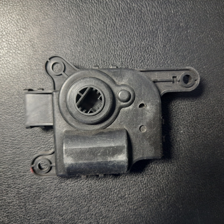 Регулятор системы вентиляции Geely X7